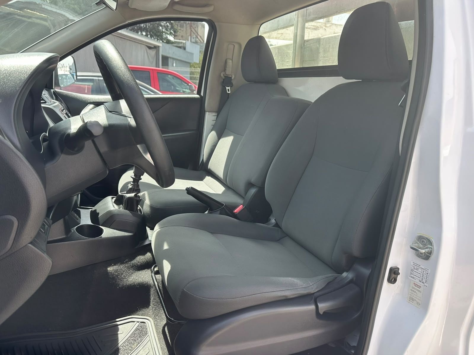 2023 Nissan NP300 2.5 Chasis AC Mt