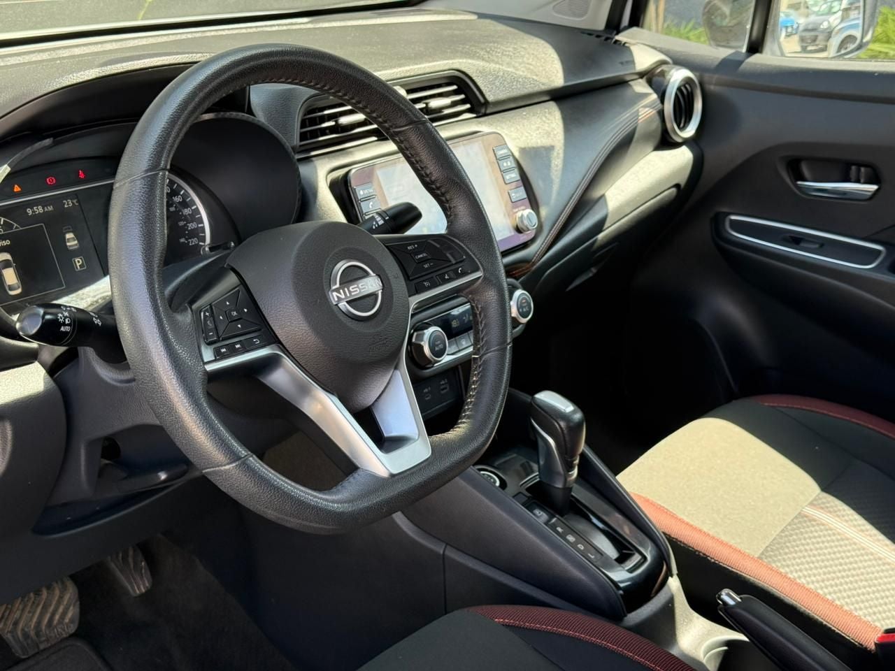 2024 Nissan Versa 1.6 SR At