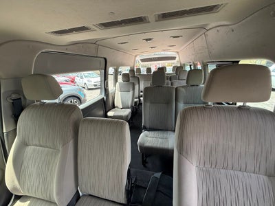 2022 Nissan Urvan 2.5 15 Pas Amplia Aa Mt