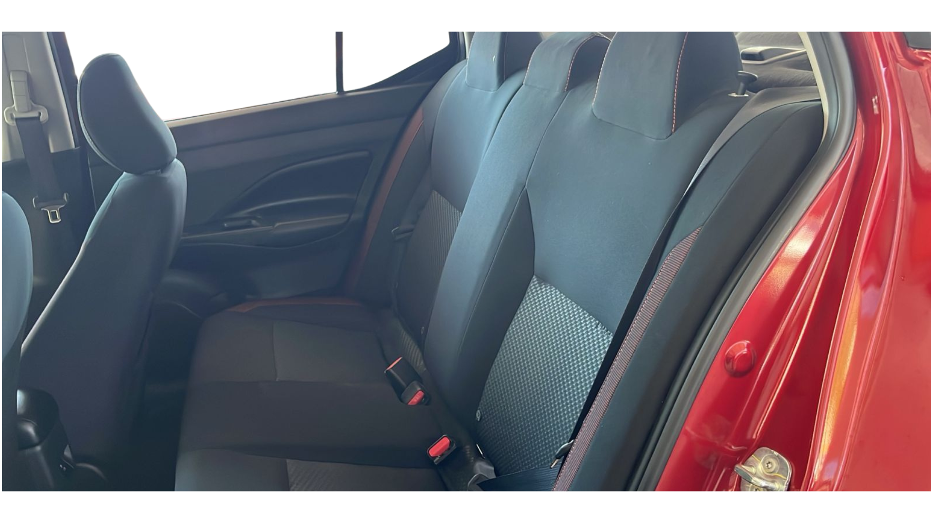 2024 Nissan Versa 1.6 SR At