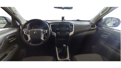 2023 Mitsubishi L200 2.4 Glx Cabina Doble 4x4 Diesel Mt