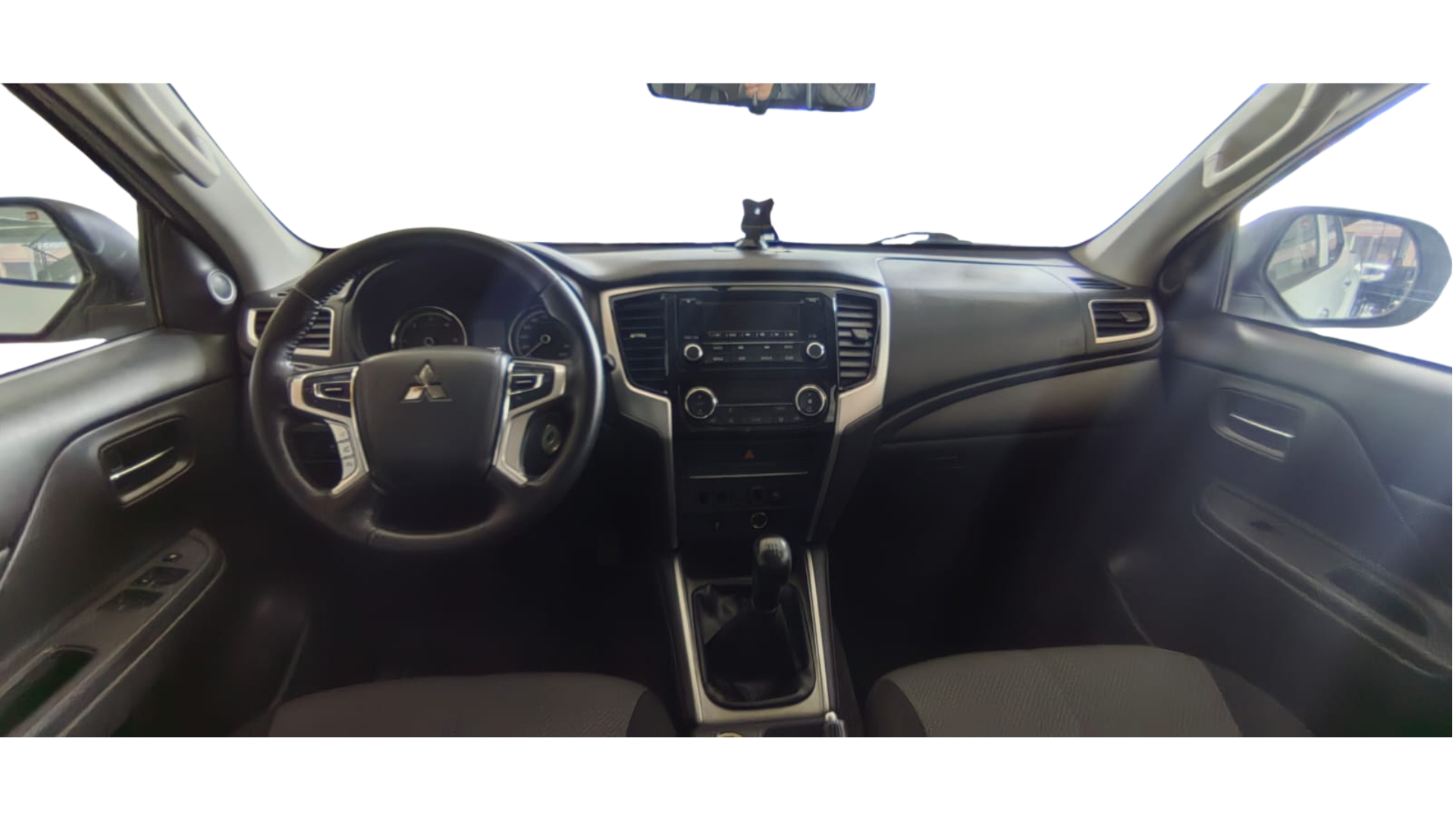 2023 Mitsubishi L200 2.4 Glx Cabina Doble 4x4 Diesel Mt