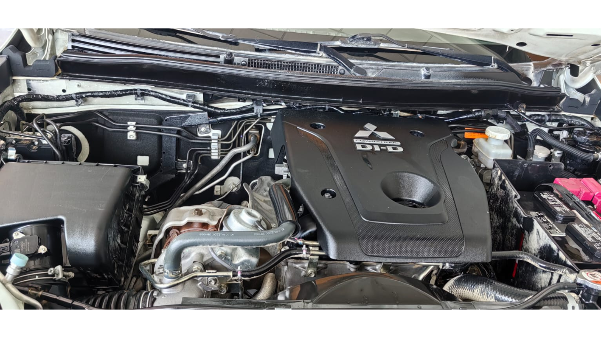 2023 Mitsubishi L200 2.4 Glx Cabina Doble 4x4 Diesel Mt