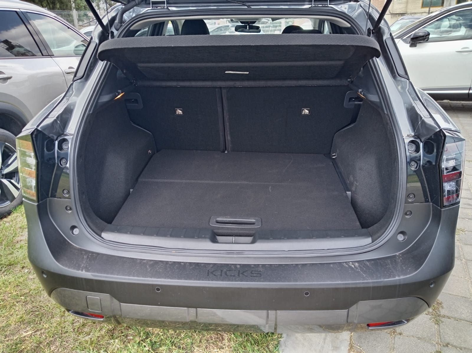 2026 Nissan Kicks 2.0 Advance At